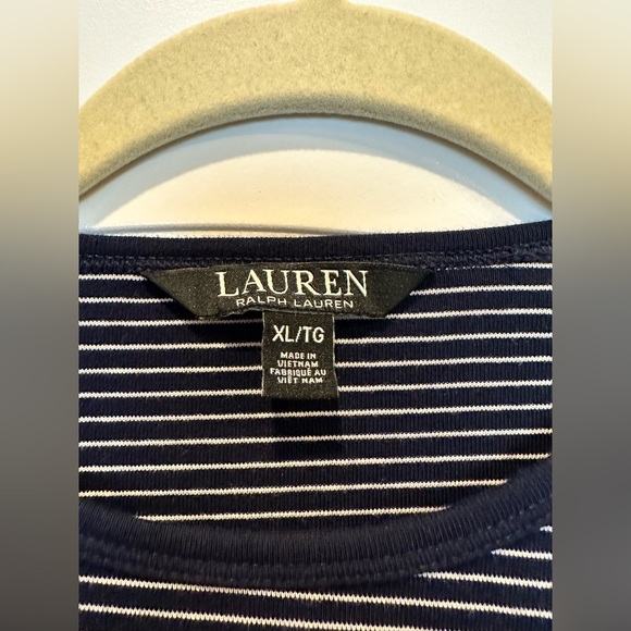 Lauren Ralph Lauren Navy and White Striped Short Sleeve Shirt in XL - Picture 2 of 3